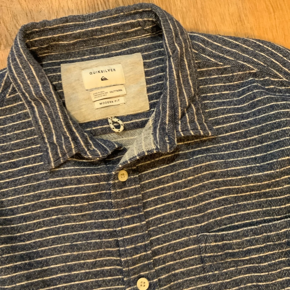 Quicksilver Flannel Button Down. Modern Fit. Size… - image 2